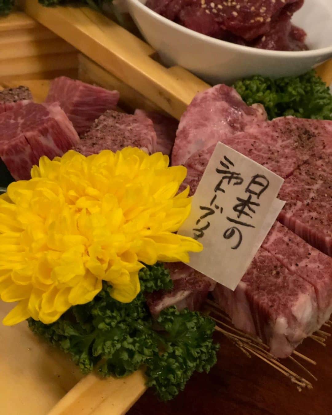 山本隆弘さんのインスタグラム写真 - (山本隆弘Instagram)「沢山の方々にお祝いメッセージを頂きありがとうございます🙇‍♂️ 大厄の41歳となりましたが、引き続きヨロシクお願い致します🤲 美味しいお肉を仲間と食し、レアチーズケーキまで作ってもらいました🤗」7月12日 23時37分 - yamamototakahiro5