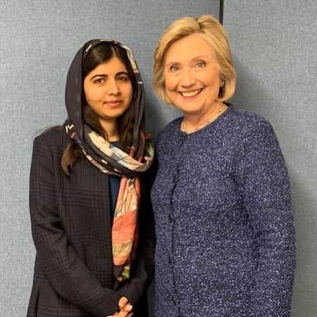 ヒラリー・クリントンさんのインスタグラム写真 - (ヒラリー・クリントンInstagram)「Happy birthday, @Malala! Can't wait to see how you continue to change the world over the next 22. 🎉」7月12日 23時33分 - hillaryclinton