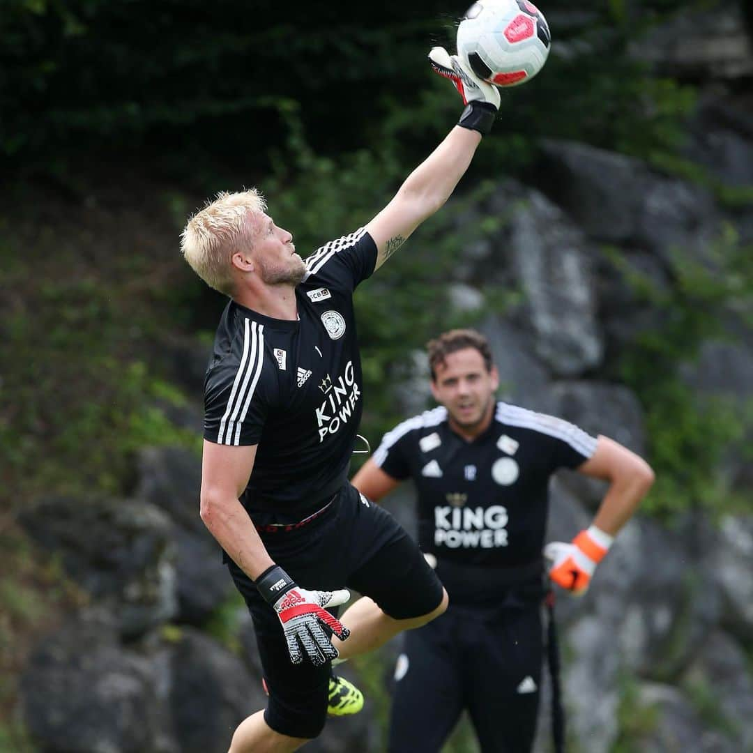 レスター・シティFCさんのインスタグラム写真 - (レスター・シティFCInstagram)「On the bungees ➰ . . . #lcfc」7月12日 23時51分 - lcfc