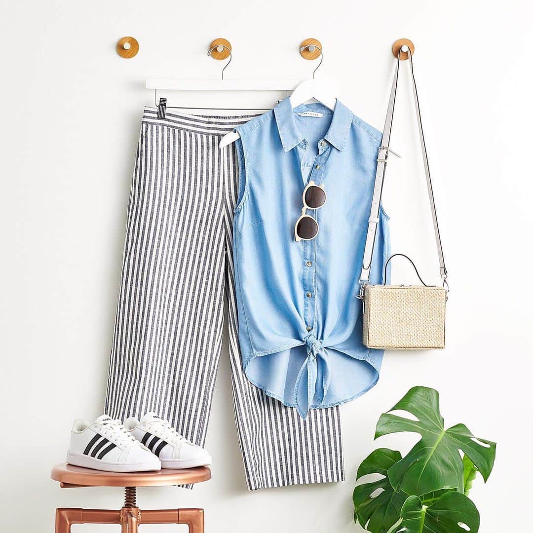 ロック&リパブリックのインスタグラム：「Fridays were made for retail therapy (and we’re prescribing new picks from #POPSUGARatKohls). 💙 #Kohls #ootd」