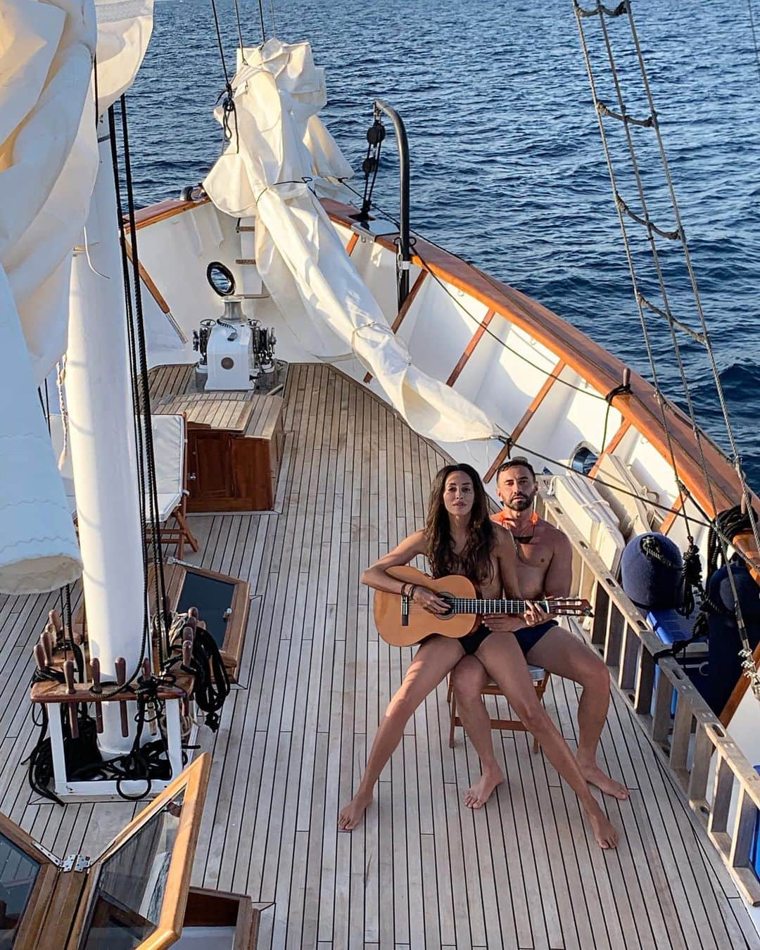 リカルド・ティッシさんのインスタグラム写真 - (リカルド・ティッシInstagram)「Lost in the Ocean #family #trueloveboat」7月13日 0時16分 - riccardotisci17