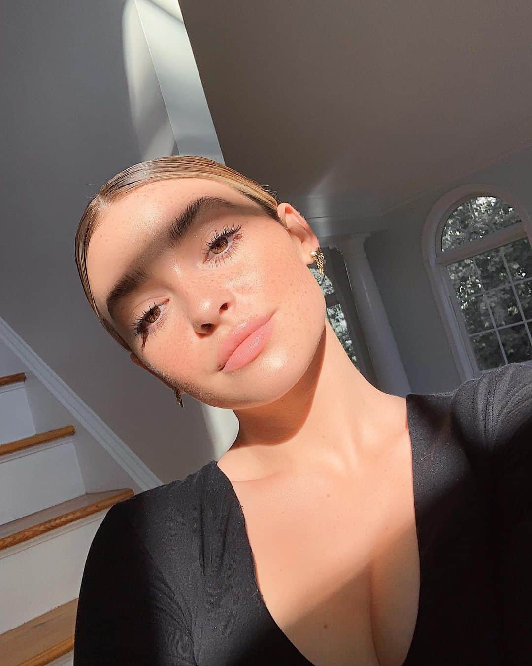 Kelsey Simoneさんのインスタグラム写真 - (Kelsey SimoneInstagram)「Here’s photos of my face to let you know.. A NEW VIDEO IS UP! 🥰 Filmed a home decor haul of all the too many things Iv been buying lately, link is in my bio!!」7月13日 0時27分 - k.els.e.y