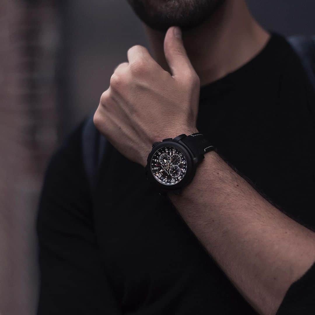 Daily Watchさんのインスタグラム写真 - (Daily WatchInstagram)「The Matte-Black and Powerful Carl F. Bucherer Patravi TravelTec Black that can display three time zones simultaneously 🌍 @carlfbucherer」7月13日 0時43分 - dailywatch