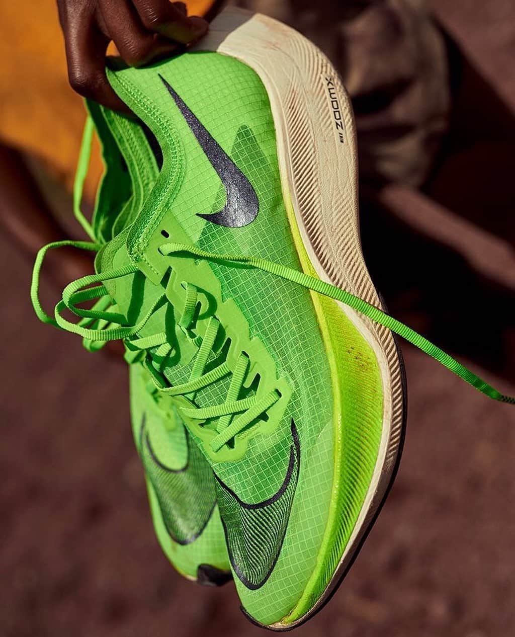 The Run Dept.さんのインスタグラム写真 - (The Run Dept.Instagram)「Nike ZoomX Vaporfly NEXT%  With more ZoomX foam than the 4%, and a carbon fiber plate that sits between layers of foam this shoe delivers a sensation that’s snappy, propulsive, and fast. Eliud Kipchoge called the Vaporfly system “perfect.” Now available on Nike.com — link in bio.」7月13日 1時03分 - nikerunning