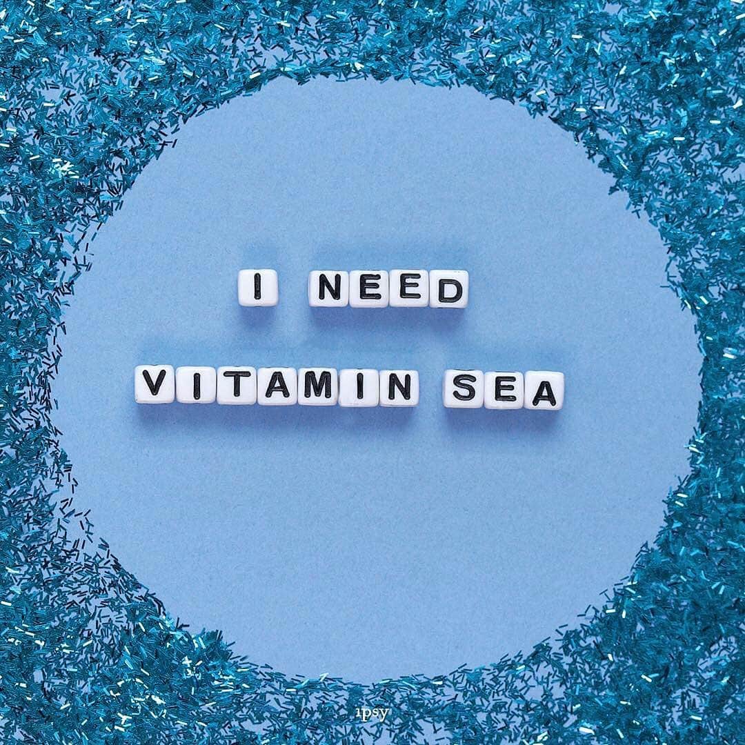 Blonde Saladさんのインスタグラム写真 - (Blonde SaladInstagram)「🌊Who’s going to the sea for the weekend? 🌊Hands up!!! 🙋🏼‍♀️ @ipsy #theblondesalad #sea #seaside #summer #beach #travel #weekend」7月13日 1時07分 - theblondesalad