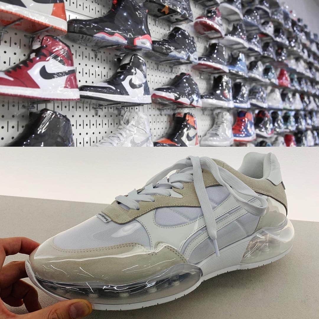 アレキサンダー・ワンのインスタグラム：「No shrink wrap needed. #TGIF - Rg @alexwangny of the awnyc Stadium Sneaker. Available now.」
