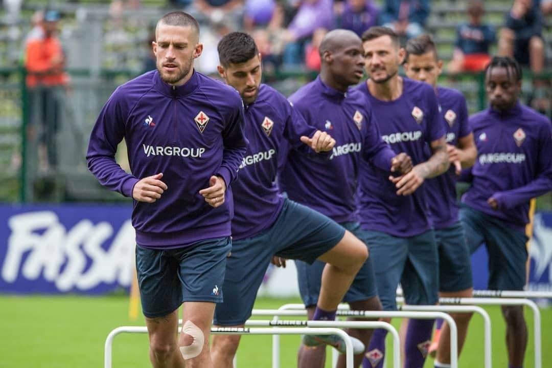 のインスタグラム：「Quand certains partent en #weekend ou en #vacances, nos équipes reprennent l'entraînement.  Bon courage pour la reprise ! 😁  @acffiorentina  #LCSFamily #LCSFootball #Football #Sport」