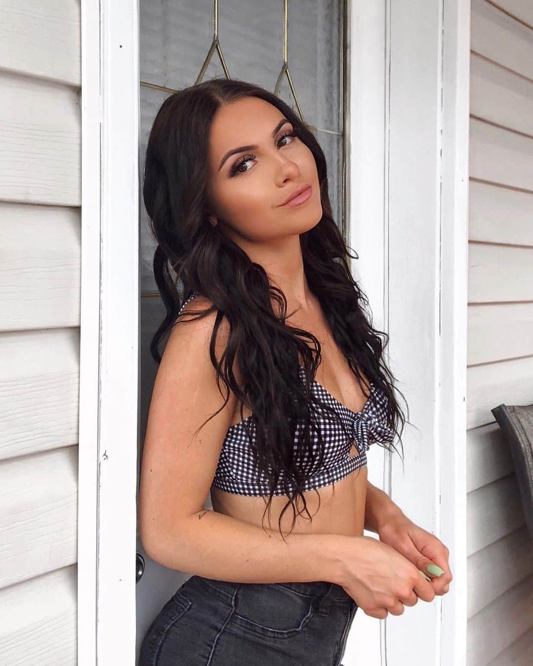 Charlotte Russeさんのインスタグラム写真 - (Charlotte RusseInstagram)「You just got plaid 💟 🔎 "Bow Tie Cut Out Tank Bikini Top" #charlotterusse #bikinitop」7月13日 1時35分 - charlotterusse