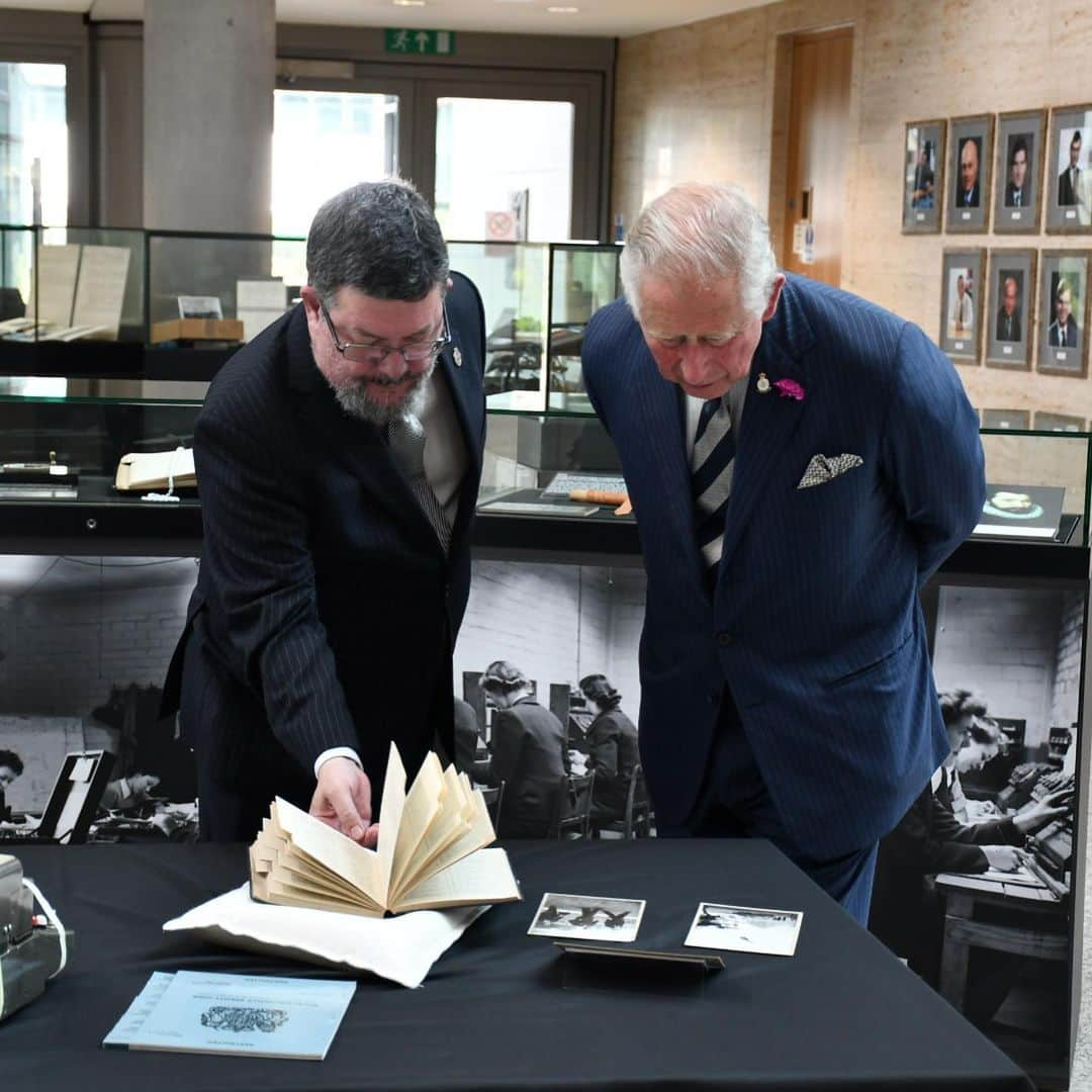 クラレンス邸さんのインスタグラム写真 - (クラレンス邸Instagram)「Today, The Prince of Wales, in his role as Royal Patron of the Intelligence Services, visited @gchq to mark #GCHQ100. During the visit, His Royal Highness met representatives of community groups that GCHQ work closely with, and staff who work at the headquarters. The Prince also had the chance to look at artefacts in the GCHQ Museum, which included intelligence reports and the Royal Codebook. To mark the opening of the GCHQ Centenary Garden, HRH watched a flyover by @rafredarrows and planted a tree. The garden features ‘spy ducks’ in the pond and a ‘hotline’ telephone box, which has been converted into a greenhouse for chillis.‪ In a speech to the GCHQ workforce, HRH said: “Looking back at GCHQ’s unfailing ability to rise to the challenges of its time gives me every confidence that this country, our freedom and our way of life, will continue to be well served by all of you, no matter what comes at us.”‬ 🔍」7月13日 1時45分 - clarencehouse