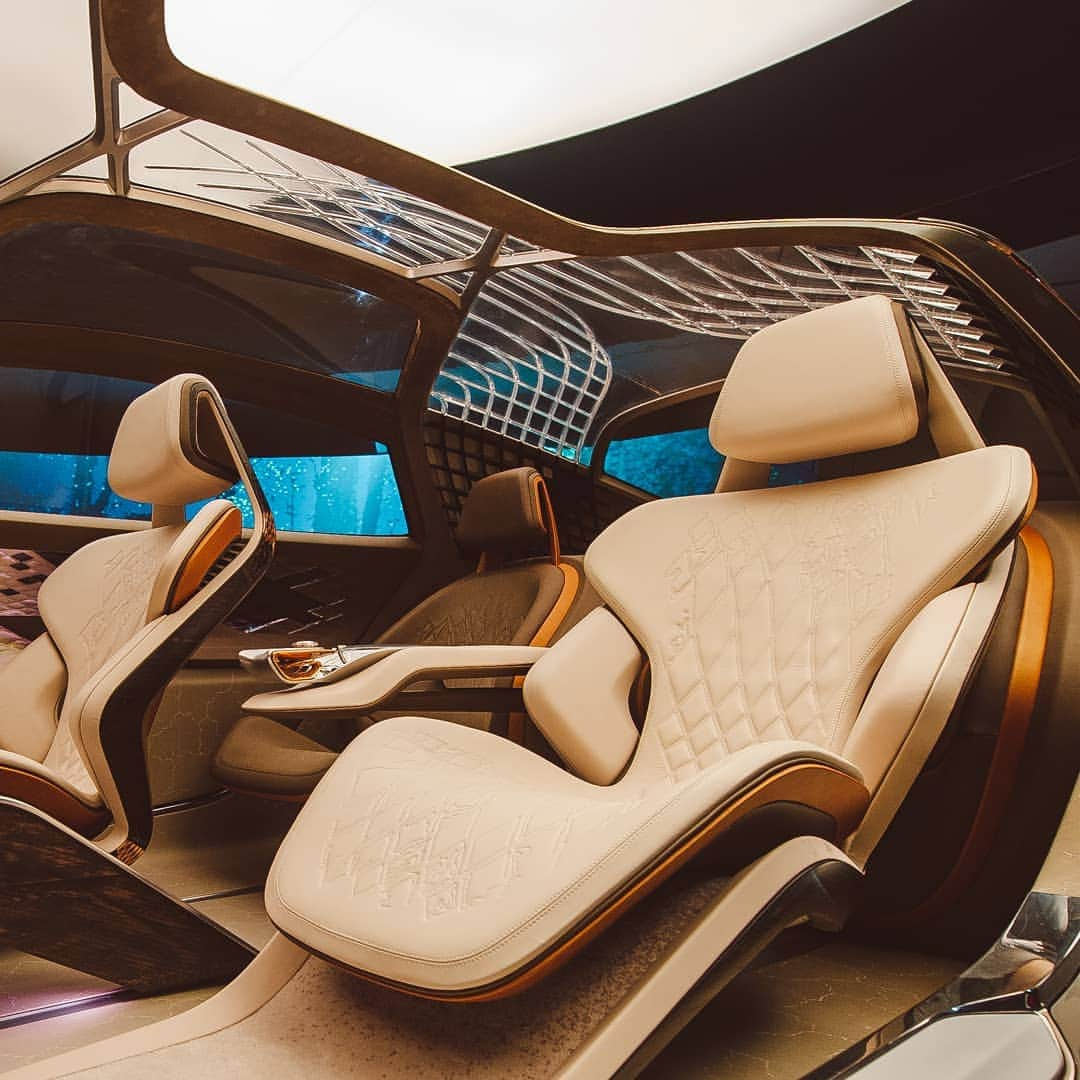 ベントレーさんのインスタグラム写真 - (ベントレーInstagram)「The #BentleyEXP100GT concept car stays true to Bentley’s heritage of luxurious and authentic materials, with a forward thinking focus on sustainability. Discover more through link in bio. #Bentley100Years」7月13日 1時54分 - bentleymotors