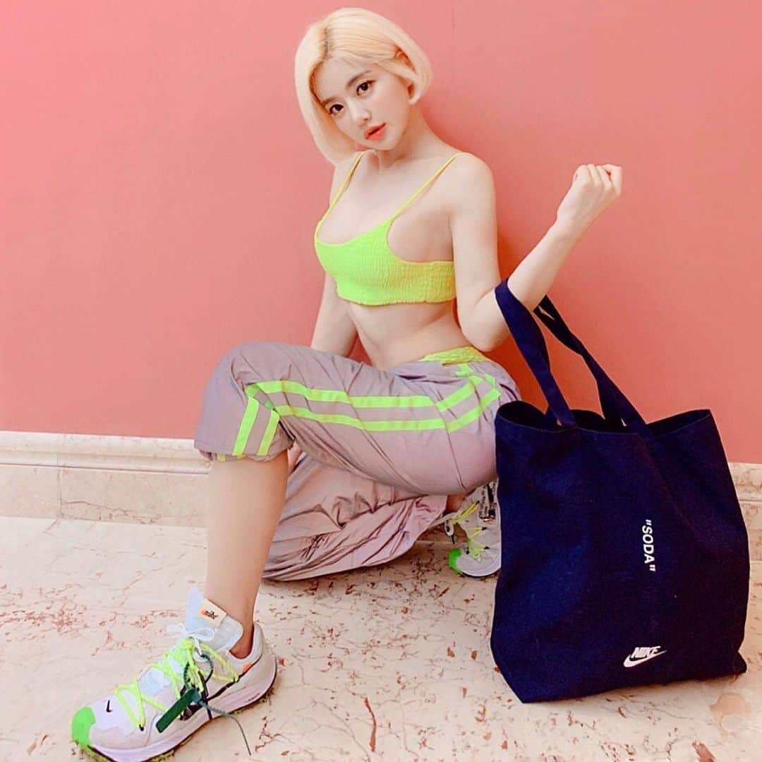 Dj Sodaさんのインスタグラム写真 - (Dj SodaInstagram)「Thank you @NIKE 💚 #zoomterrakiger #offwhite」7月13日 1時54分 - deejaysoda