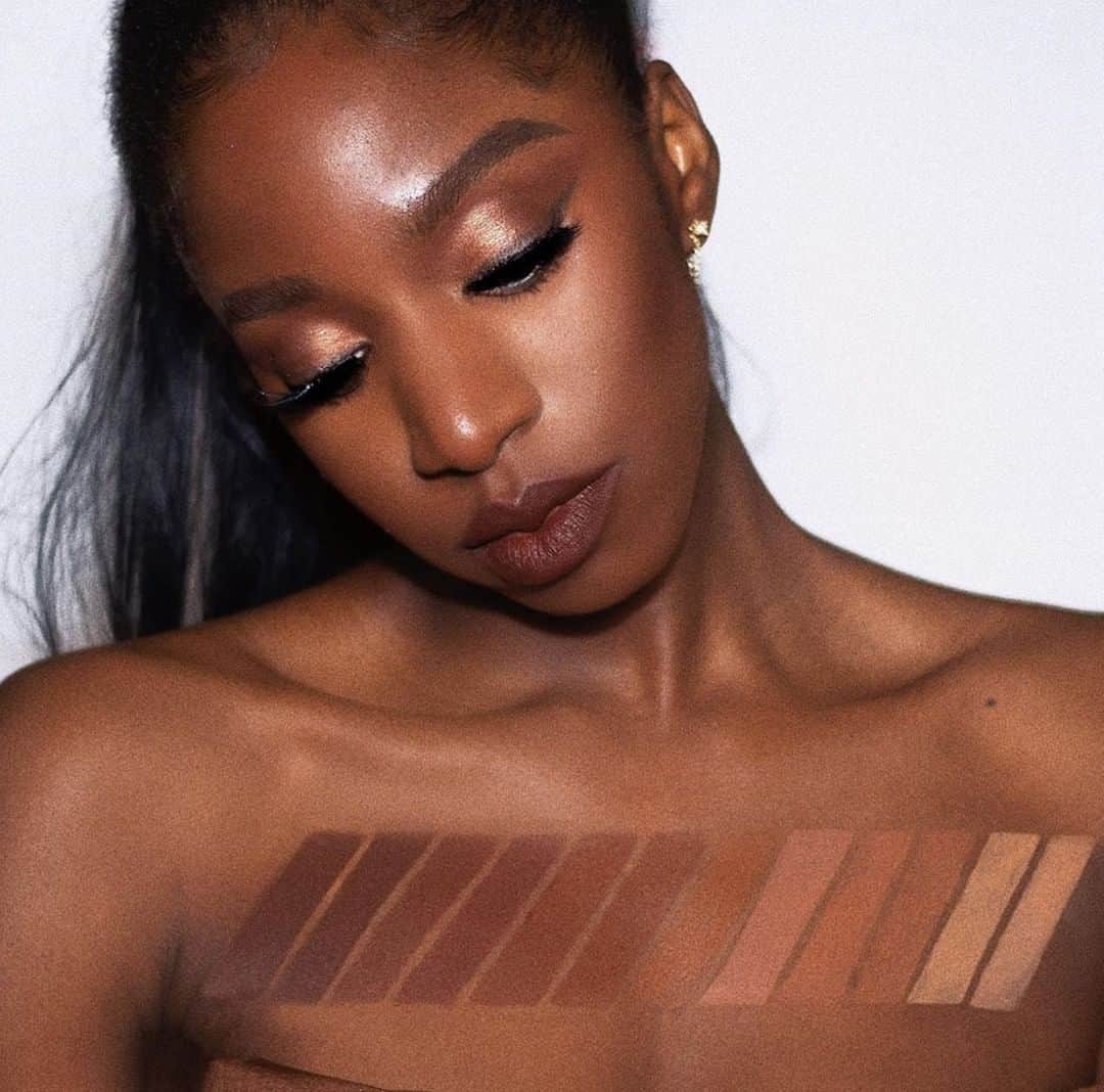 Smashboxのインスタグラム：「@cocoaswatches looking 🔥in our Studio Skin Hydra 24 Hour Foundation, with a shade range to match. 🙌🏿🙌🏾🙌🏽🙌🏼⠀⠀⠀⠀⠀⠀⠀⠀⠀ ⠀⠀⠀⠀⠀⠀⠀⠀⠀ Tag your Smashbox makeup look with #mysmashbox and we may make you famous in our feed. #regram」