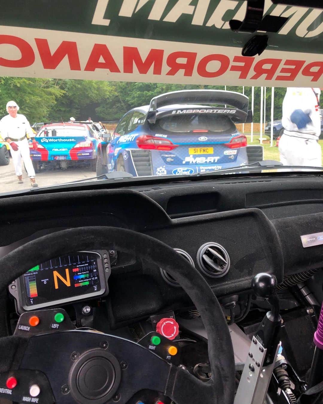 ケン・ブロックさんのインスタグラム写真 - (ケン・ブロックInstagram)「Two epic views from behind the wheel of my Ford Escort RS Cossie V2 at Goodwood this past weekend that didn’t suck: @MSportltd’s @Ford Fiesta WRC and a classic Ford Escort Cosworth RS WRC car! #GoodwoodFestivalofSpeed #FOS」7月13日 2時19分 - kblock43