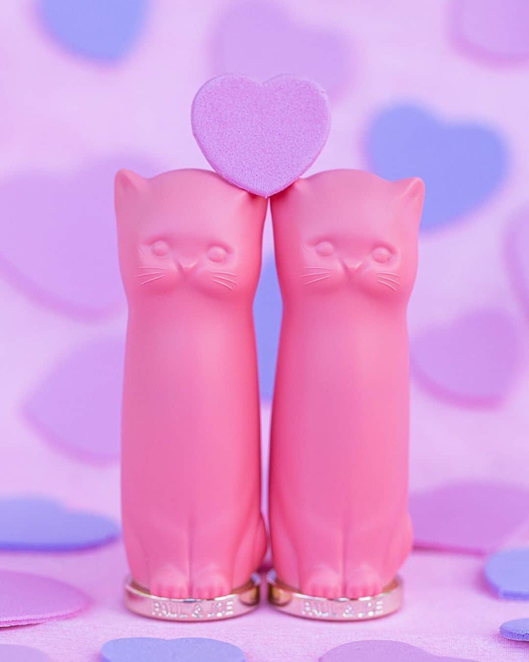 PAUL & JOE BEAUTEさんのインスタグラム写真 - (PAUL & JOE BEAUTEInstagram)「・⠀ The highly anticipated second iteration of the cat-shaped lipstick case🐈💋⠀ This time, in a lovely romantic pink💖⠀ ⠀ ■PAUL & JOE LIPSTICK CASE N 002⠀ ⠀ Launch date:1st August 2019⠀ *Check your local market for availability*⠀ ⠀ #PaulandJoe #paulandjoebeaute #ポールアンドジョー #autumn #autumncollection #cosmetics #cosme #limited #lipstick #lip #LesVendanges #レヴァンダンジュ #デパコス #新作コスメ #秋コスメ #秋メイク #リップ #リップスティック #猫ケース #猫 #ネコ #ねこ #cat #catofinstagram #catstagram #pink #恋するネコ #ピンク #ワイン #ワインカラー」7月13日 12時00分 - paulandjoe_beaute