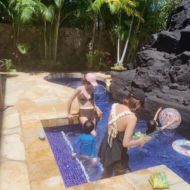 ヨンアさんのインスタグラム写真 - (ヨンアInstagram)「友達も @coel_y の水着だったので 嬉しい🙏🏻😍 #summer #hawaii」7月13日 12時21分 - youn1029