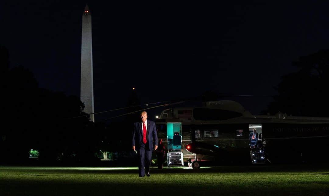 ドナルド・トランプさんのインスタグラム写真 - (ドナルド・トランプInstagram)「Just returned to the beautiful @WhiteHouse after a great day in Wisconsin and Ohio!」7月13日 12時41分 - realdonaldtrump