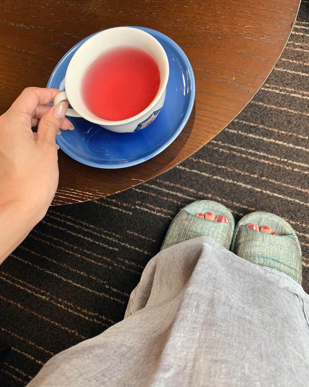 Marika Kajiwaraさんのインスタグラム写真 - (Marika KajiwaraInstagram)「星野リゾート⭐️ ＊ 昨日は旅館に着いて、 美味しいご飯食べたり、 温泉いろはで入浴法教わったり、 伝統の獅子舞見たり、、、♥️ 出かけなくても楽しい事いっぱい☺️ ＊ 決まったポイントで写真を撮って投稿する ハッシュタグラリーに参加すると プレゼントが貰えるみたいで 写真もたくさん撮ったよ🎁♡ ＊ プレゼントは日本酒だった🍶 ＊ ＊ ＊ #界タビ20s #kaitabi20s #星野リゾート界 #星野リゾート #界加賀 #石川 #石川旅行 #旅行 #女子旅 #まりまりこんび #トラベルライブラリー #宝楽盛り #ご当地楽 #ドレスコードは浴衣と風呂敷 #うるはし現代湯治 #界加賀映えスポット#hoshinoresorts #kaikaga #pr #like #trip #instagood #marika_trip」7月13日 12時46分 - marika__kw