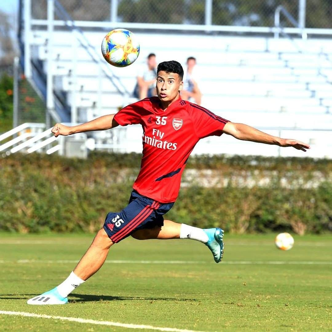 アーセナルFCさんのインスタグラム写真 - (アーセナルFCInstagram)「Gabriel's got his eyes on the prize 🇧🇷⁠ ⁠ #Martinelli #Arsenal #AFC #ArsenalinUSA #LosAngeles #LA #USA #Brazil」7月13日 12時54分 - arsenal