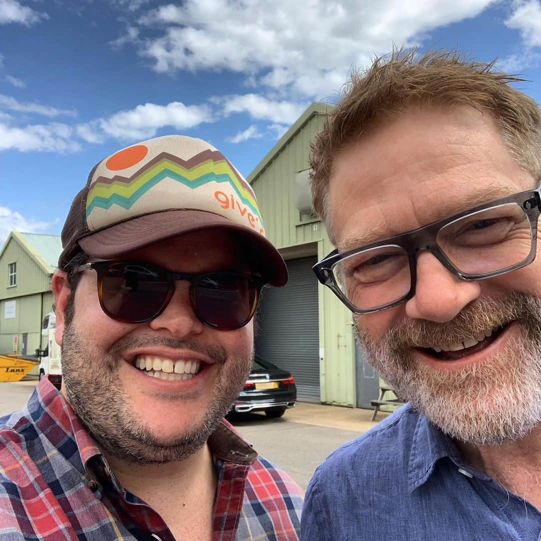 ジョシュ・ギャッドさんのインスタグラム写真 - (ジョシュ・ギャッドInstagram)「A living legend and Kenneth Branagh together again cooking up some magic.」7月13日 4時31分 - joshgad