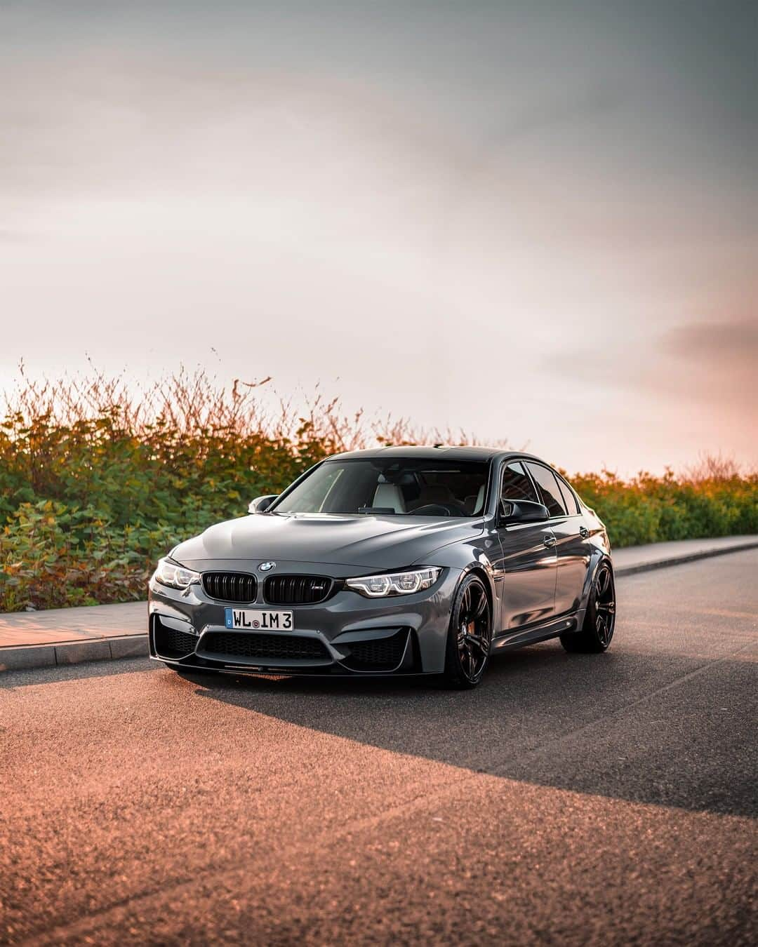 BMWさんのインスタグラム写真 - (BMWInstagram)「Going for a drive is always a bright idea. The BMW M3 Sedan. #TheM3 #BMW #M3 #BMWM #BMWrepost @johannes_hhxx @hmbgphoto @daniel.shr.88」7月13日 5時00分 - bmw