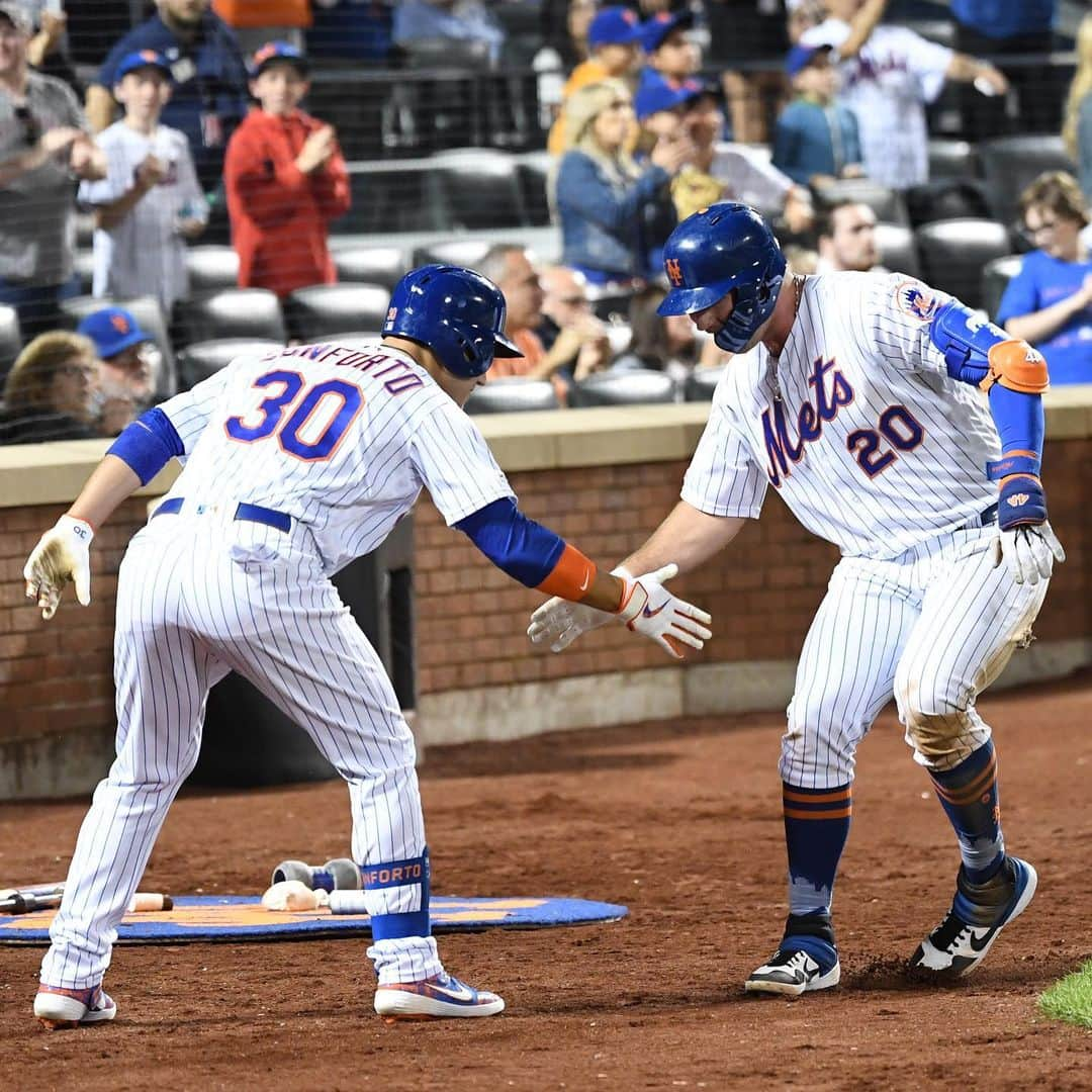 ニューヨーク・メッツさんのインスタグラム写真 - (ニューヨーク・メッツInstagram)「🙌 Second half starts tonight. #LGM #Mets」7月13日 4時52分 - mets