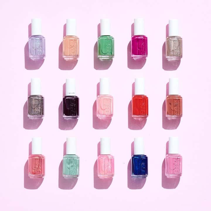 ロック&リパブリックのインスタグラム：「Eeny, meeny, miny, moe, pick a color … or two, or three. Save on bright + bold polishes during the Love Your Look Event through 7/21. 💅」