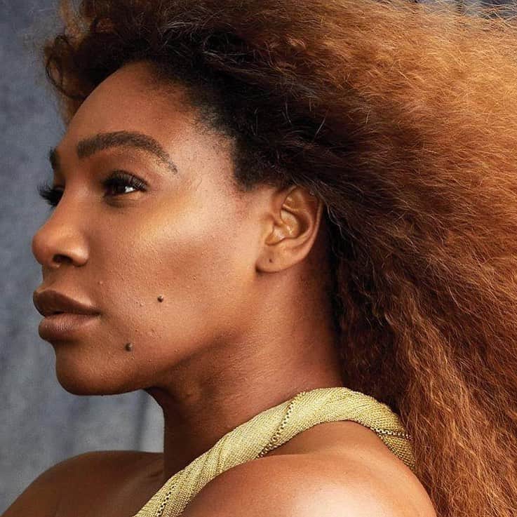 Maybelline New Yorkさんのインスタグラム写真 - (Maybelline New YorkInstagram)「Okay QUEEN! 👑 @serenawilliams SLAYED the @harpersbazaarus cover! 🔥She’s wearing our NEW #dreamurbancover foundation and #masterchrome highlighter in 'molten gold'! Leave 👑 emojis if you're as obsessed with this look as we are! #regram @harpersbazaarus #mnyitlook #serenawilliams  Photo Credit: @alexilubormirski」7月13日 5時07分 - maybelline
