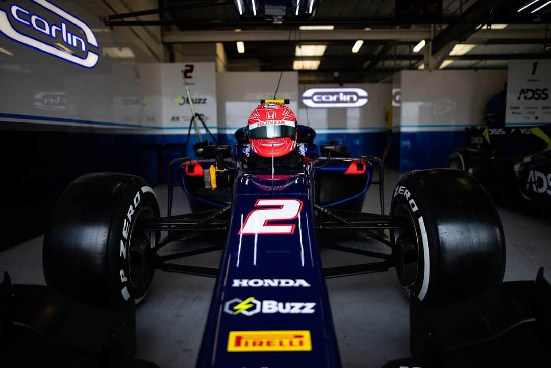 松下信治のインスタグラム：「We had a good car but couldn’t put it together for one attack today, ended up p9...but still tomorrow can be very good day for us😎 ちょっともったいない予選でした。ですが、レースへ向けて良い車の出来なので明日充分に戦える位置と思います。」