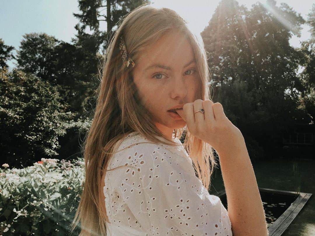 Annabel Smitさんのインスタグラム写真 - (Annabel SmitInstagram)「Visit my first clothing collection on @annabybella  Perfect pieces for the summer 🍇」7月13日 5時36分 - annabelsmitt
