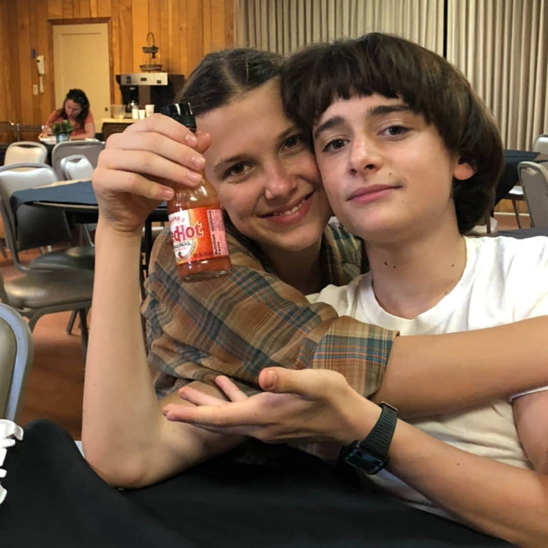 ミリー・ボビー・ブラウンさんのインスタグラム写真 - (ミリー・ボビー・ブラウンInstagram)「will and el byers... sounds cute ;) #siblinggoals」7月13日 6時13分 - milliebobbybrown