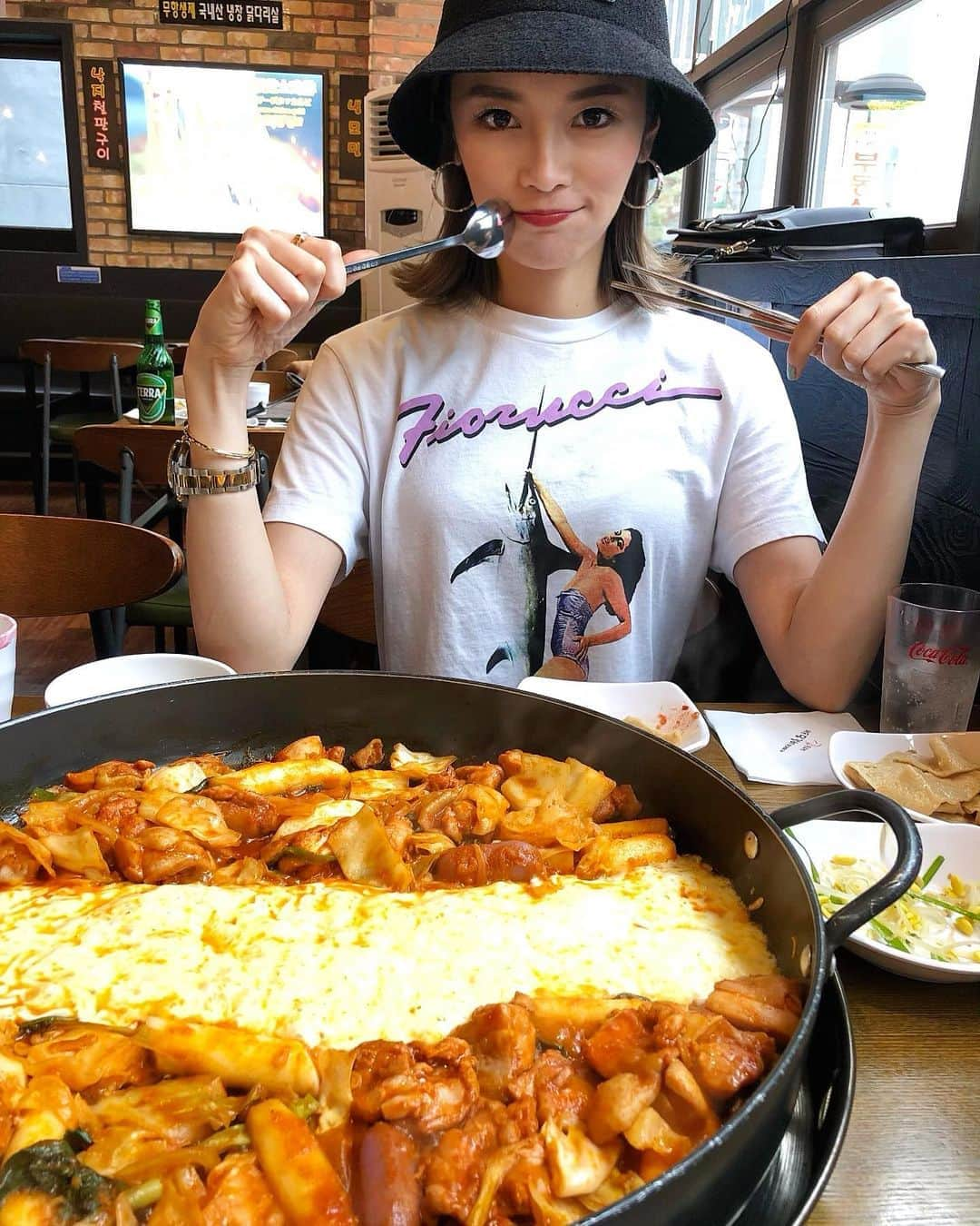 島袋聖南さんのインスタグラム写真 - (島袋聖南Instagram)「チーズタッカルビ完食😋🙌 ノアさんと初韓国💛」7月13日 6時20分 - seina4444