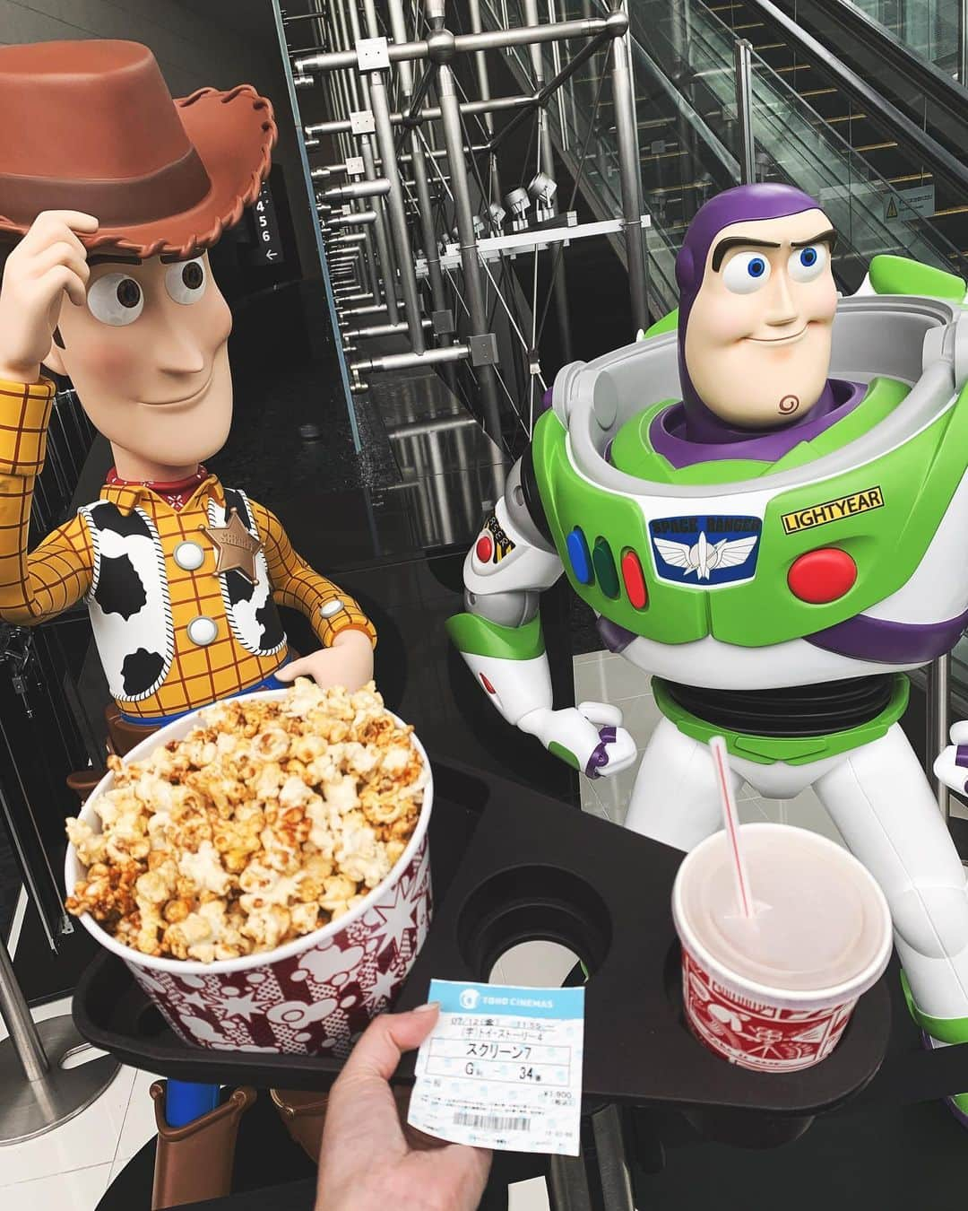 畑中奈緒美さんのインスタグラム写真 - (畑中奈緒美Instagram)「・ いや〜、良かった🎞🍿✨ #toystory4  #disney #トイストーリー4」7月13日 6時44分 - hatanaka_naomi