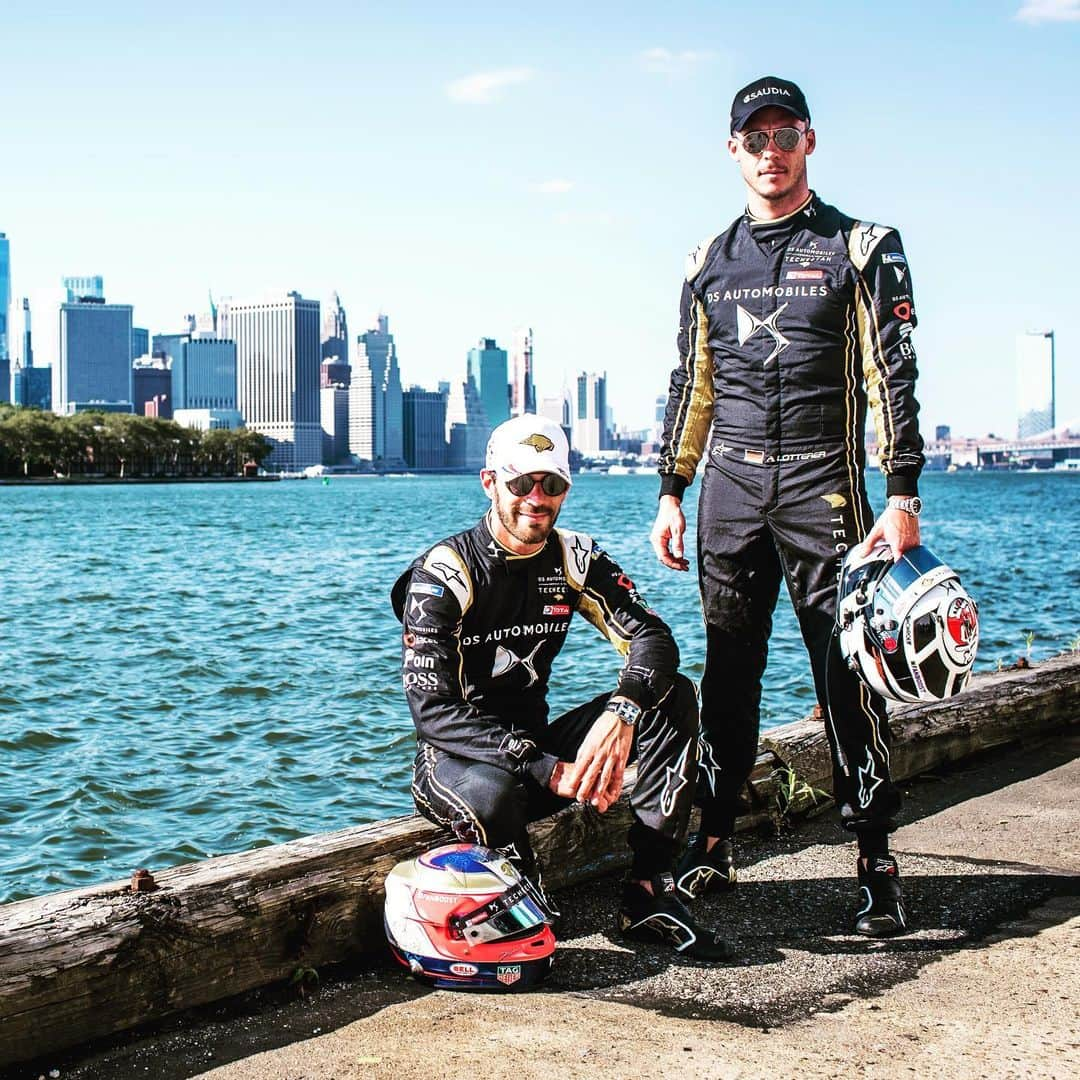 アンドレ・ロッテラーさんのインスタグラム写真 - (アンドレ・ロッテラーInstagram)「Friday action in NYC! Track walk ✅ Practice ✅ photos ✅ and fun! @dstecheetah @fiaformulae @saudi_airlines @monroesuspensionemea」7月13日 6時53分 - andre_lotterer