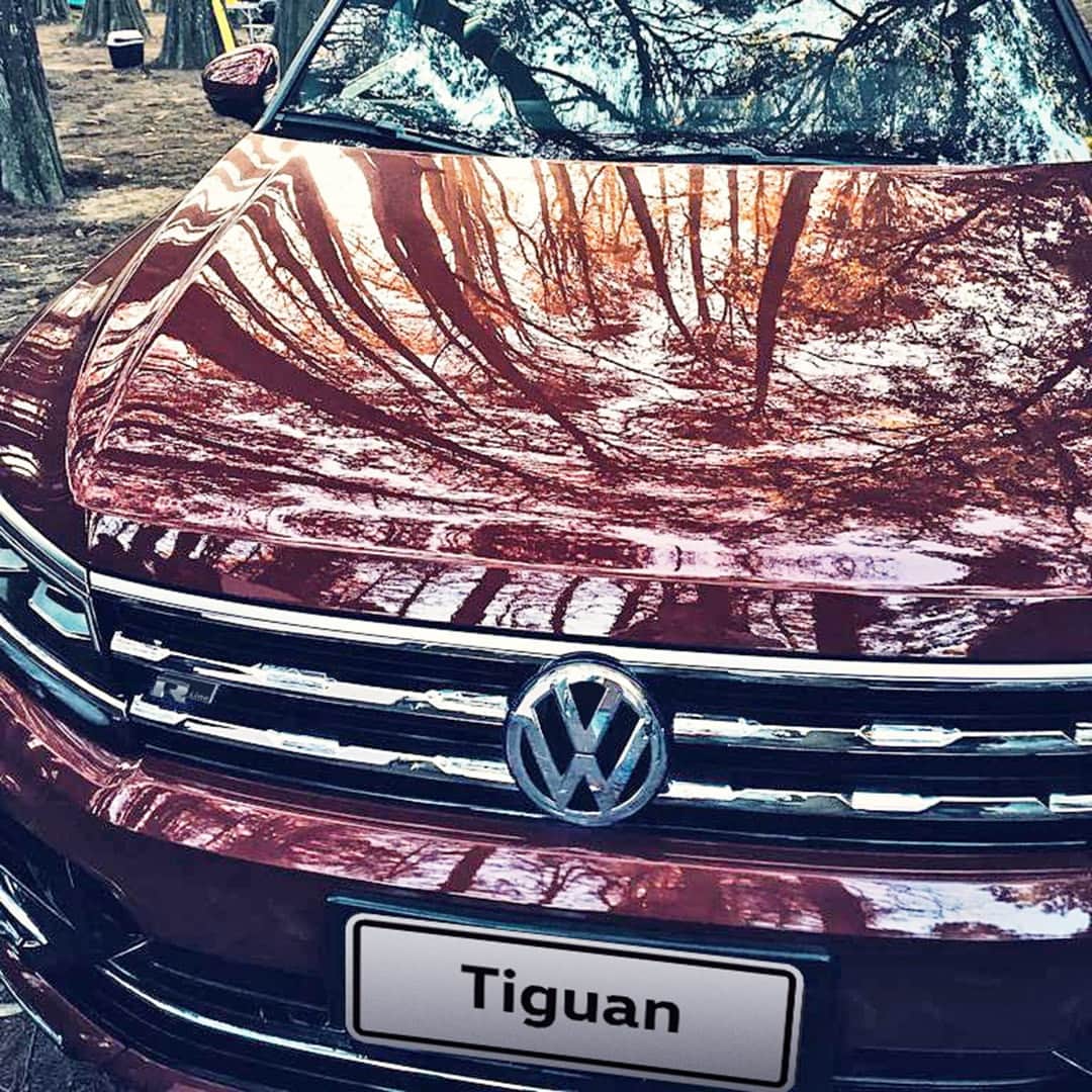 Volkswagen do Brasilさんのインスタグラム写真 - (Volkswagen do BrasilInstagram)「Vale a pena parar para observar esse Tiguan: que SUV moderno. #tiguan #vwbrasil」7月13日 7時01分 - vwbrasil
