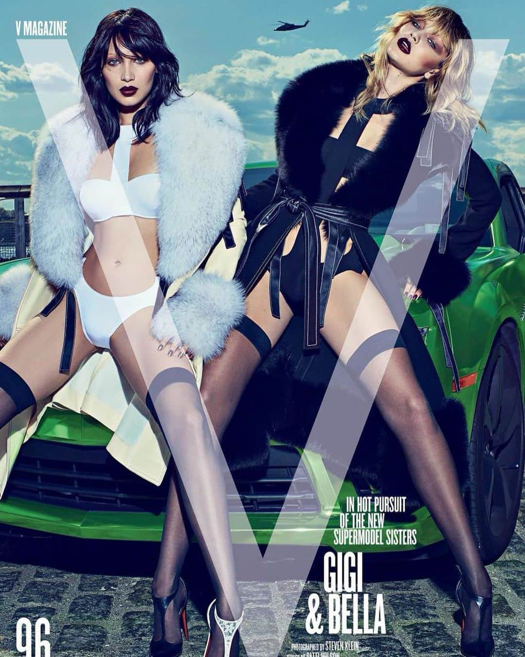 ベラ・ハディッドさんのインスタグラム写真 - (ベラ・ハディッドInstagram)「Throwback to Me & G on our first V cover together. Full circle !! We love you Stephen ! @vmagazine 2015」7月13日 7時23分 - bellahadid