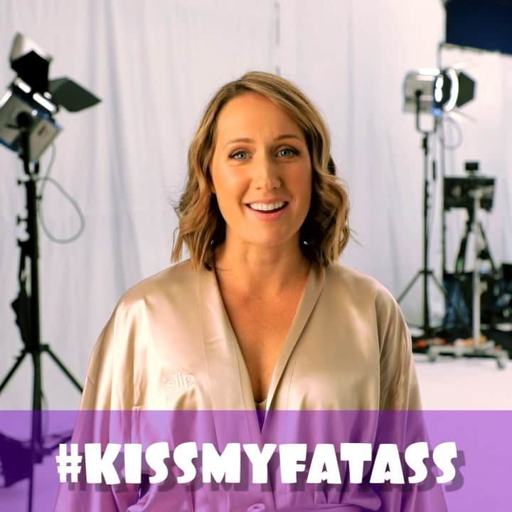 シェパードのインスタグラム：「We LOVE @lauraaedwards ! What a woman! #kissmyfatass」
