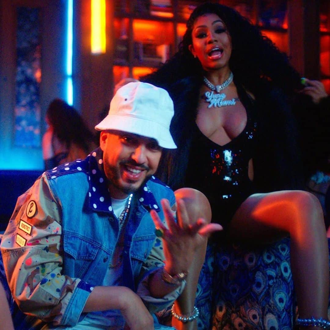 Vevoさんのインスタグラム写真 - (VevoInstagram)「This video may end up in the twerking hall of fame by the end of the summer. Watch @frenchmontana & @citygirls turn this mansion upside down in their video for “Wiggle It” now! ⠀⠀⠀⠀⠀⠀⠀⠀⠀ ▶️[Link in bio]#FrenchMontana #CityGirls #WiggleIt」7月13日 8時26分 - vevo
