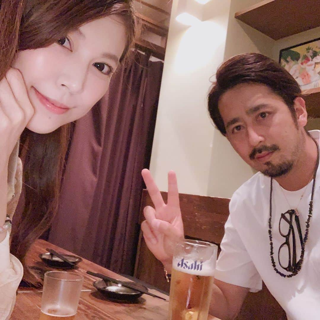 琴菜さんのインスタグラム写真 - (琴菜Instagram)「お友達の経営するお店で、お友達とトレーナーの方と一緒にご飯してきた☺️💞 そのあと久々にダーツも🎯🎯ダーツは、二戦中二戦とも最下位は免れた😂笑笑  三連休前の華金で、当日予約で行ったもんだから早い時間帯しか空いてなかったけど、逆に早く帰って翌日に備えられるからよかったかも💕この二連休、生活リズムは崩さずにエンジョイ出来たから良かったよ〜☺️☺️ 今日からまた頑張ろう❣️❣️ #目利きの番長 #神田 #友達の経営するお店へ #大好きな天ぷら盛り合わせ #コスパが良い #ホグレル #トレーナー #二連休 #早寝早起き #エナジーチャージ #満タン」7月13日 8時46分 - dj_singer_kotona