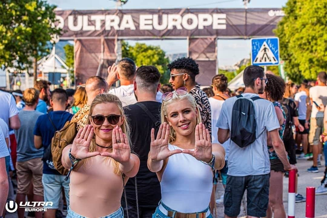 Ultra Japanさんのインスタグラム写真 - (Ultra JapanInstagram)「#ULTRAEUROPE 世界中の熱気が集まってきています🔥 . 🙌UMF TV DAY1 スケジュール  7/13 6:00~ (日本時間) . 📲視聴はこちらから >> @umftv UltraEurope.com . . ⚡️ #UltraJapan アドバンスチケット絶賛発売中!! >> @ultrajapan プロフィールリンク」7月13日 9時00分 - ultrajapan