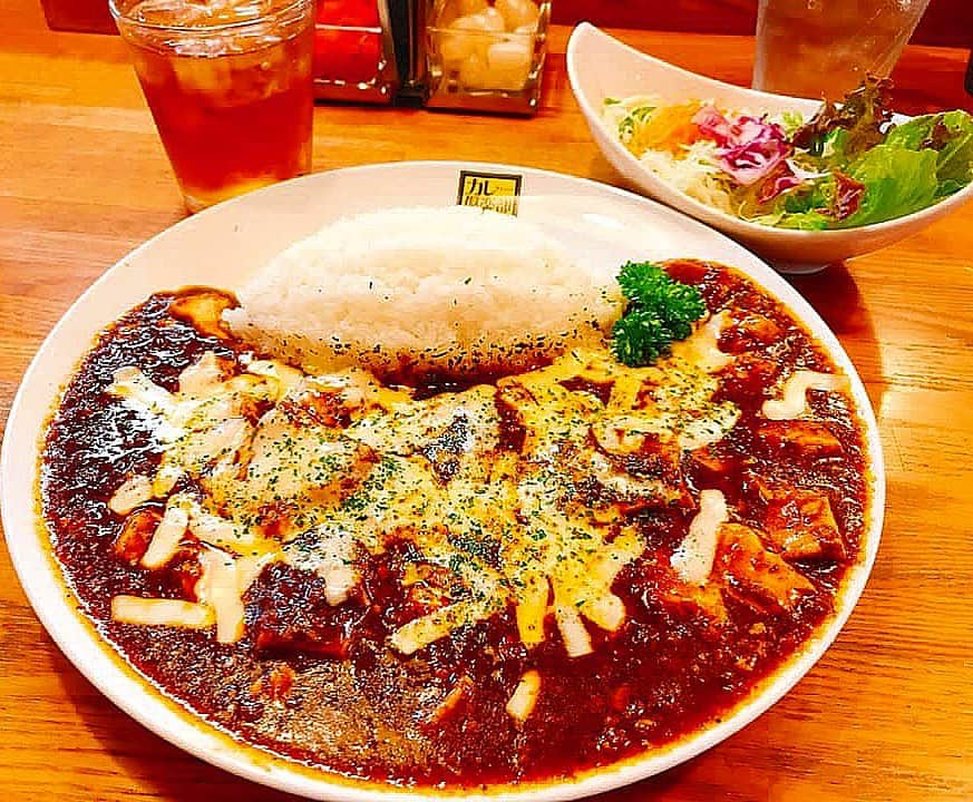 チキン南蛮カレーのルウ王子さんのインスタグラム写真 - (チキン南蛮カレーのルウ王子Instagram)「おはカレー！まさに大ヒット！カレー倶楽部ルウの3種の麻婆カレー！写真は麻婆チーズカレー！連日の注文ラッシュに感激すぎルウ！3連休はシビ辛麻婆カレーでのりきルウ！では本日もカレー倶楽部ルウ全店舗華麗によルウしく！ ★ ★ #麻婆カレー #とりあえず麻婆カレー #難波 #カレー倶楽部ルウ #相互フォロー#フォロバ#麻婆チーズカレー #宮崎 #都城 #福岡  #麻婆野菜カレー #大阪 #飯テロ #鹿児島 #熊本 #大阪駅 #京都 #清水寺 #大阪カレー #麻婆カツカレー #梅田 #守口 #宮崎ランチ  #大阪駅前第3ビル #大阪ランチ #いいねした人で気になった人フォロー #カレー好きな人と繋がりたい #カレー #二年坂」7月13日 9時11分 - currynoprince