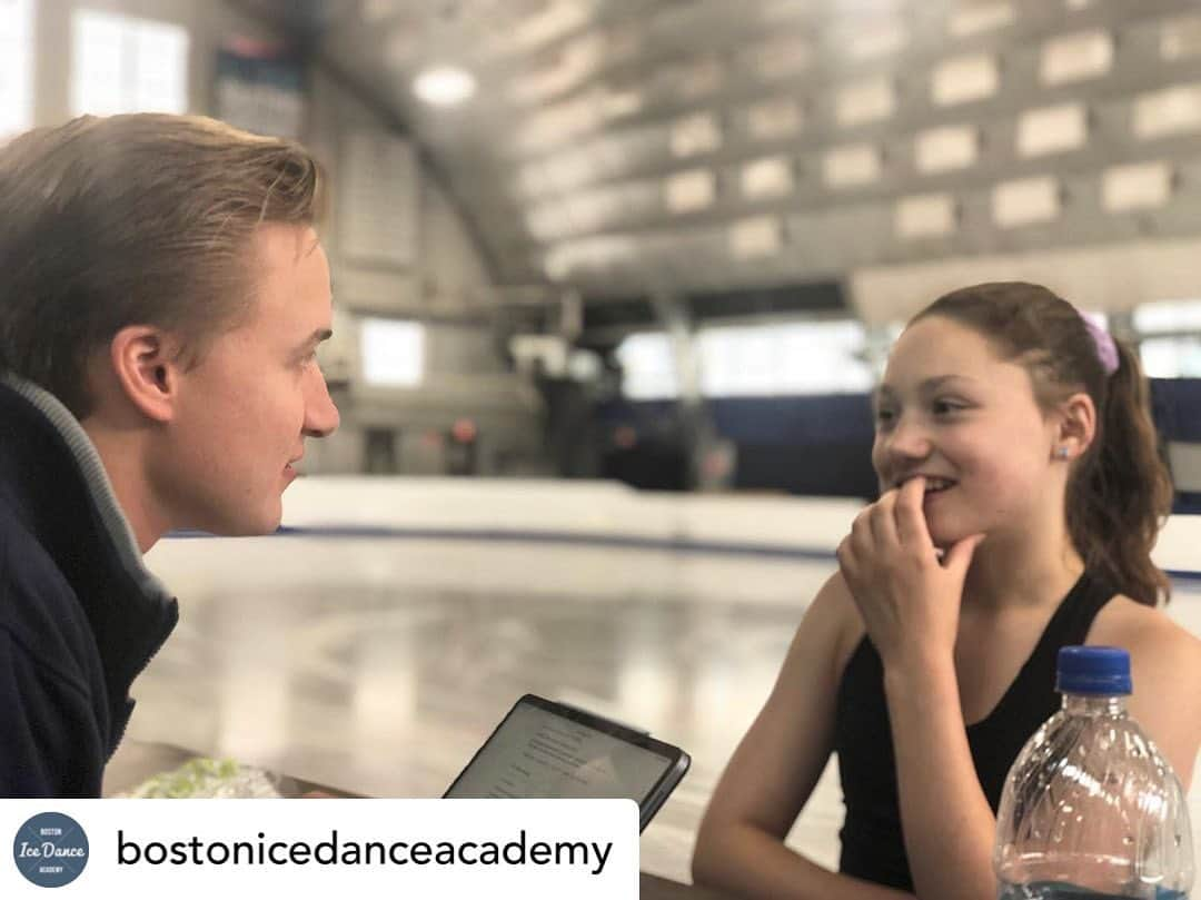 マイケル・ブラマンテのインスタグラム：「Passing of knowledge  @bostonicedanceacademy」