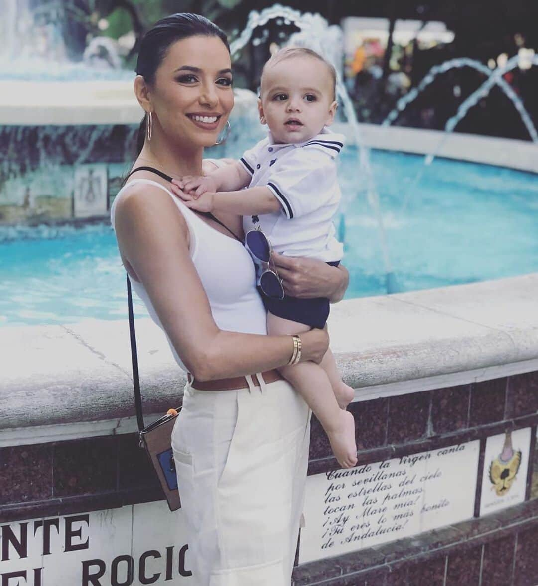 People Magazineさんのインスタグラム写真 - (People MagazineInstagram)「Motherhood looks good on Eva Longoria. 😍 | #Regram @evalongoria」7月13日 9時47分 - people