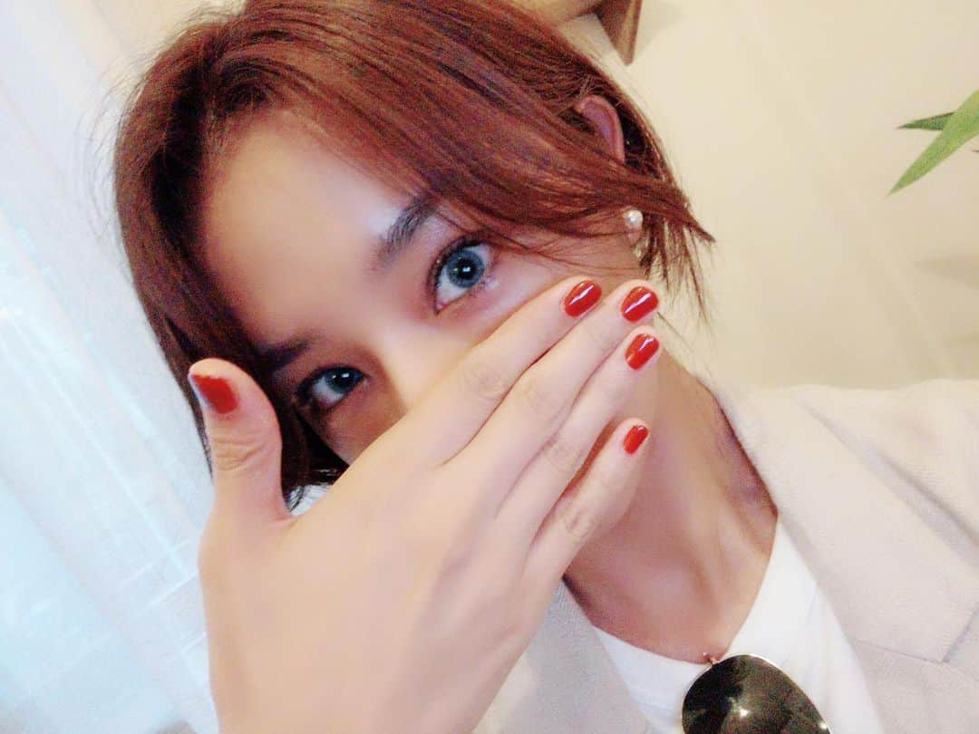 高橋メアリージュンさんのインスタグラム写真 - (高橋メアリージュンInstagram)「Orange?Brown? nails💅 Thank you @naileostre love this color🧱」7月13日 10時12分 - maryjuntakahashi