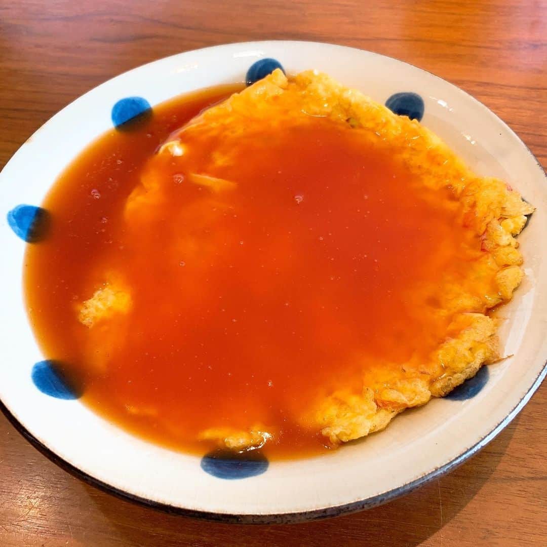 パパイヤ鈴木さんのインスタグラム写真 - (パパイヤ鈴木Instagram)「昔よく食べに行ってた定食屋さんの天津飯が大好きで、ネットで調べて作ってみました。 ケチャップベースの味です。 かなりイケてます😁 #かに玉」7月13日 10時20分 - papaya_suzuki