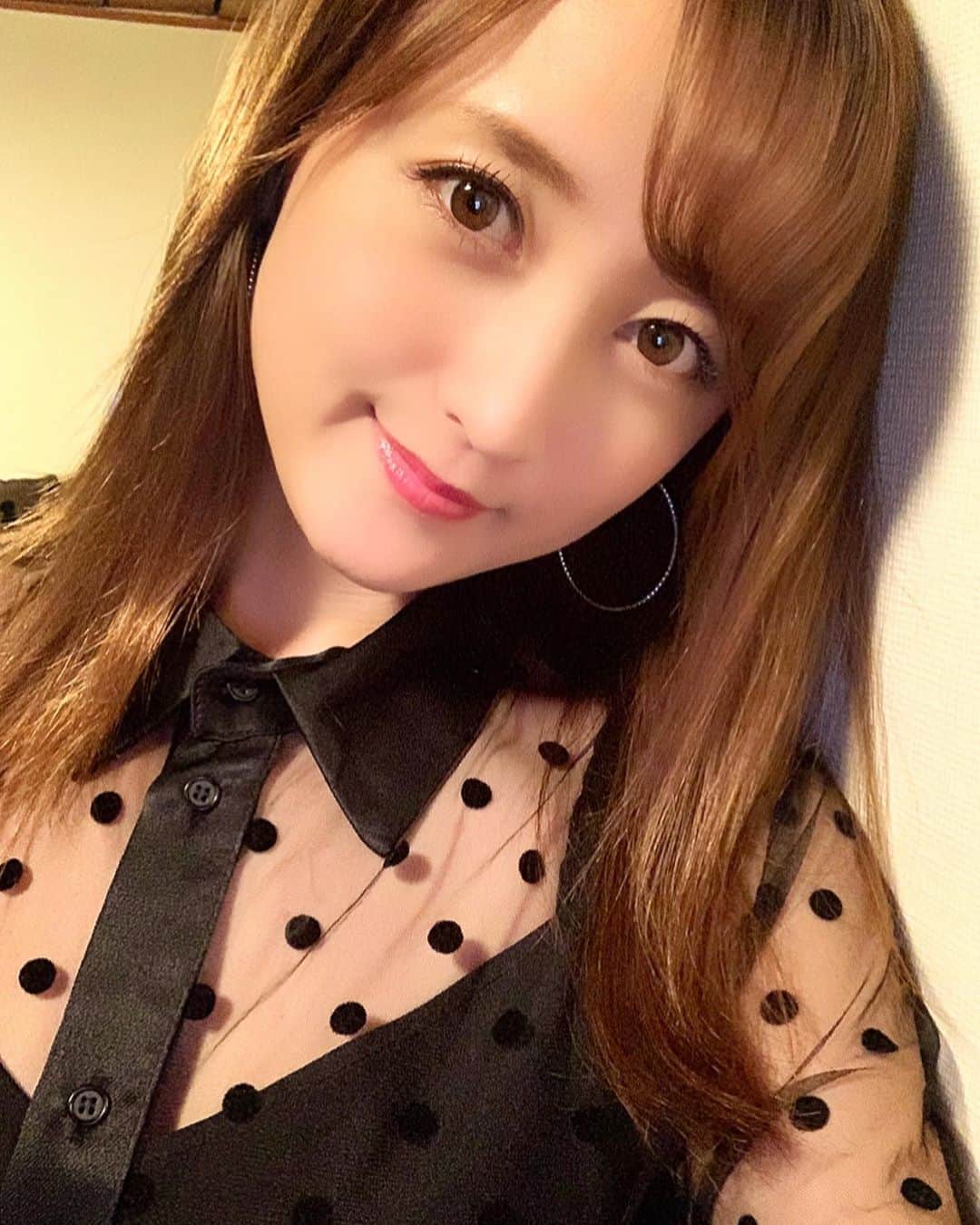 のインスタグラム：「﻿ AnimeFriends1日目終了！！﻿ ﻿ めまぐるしい1日でした♡﻿ ﻿ とりあず今日の衣装を載せておきます。笑﻿ これはZARAのワンピ♡﻿ ﻿ #アニメフレンズ #animefriends #ブラジル #サンパウロ #衣装 #ドット #水玉 #シースルー」