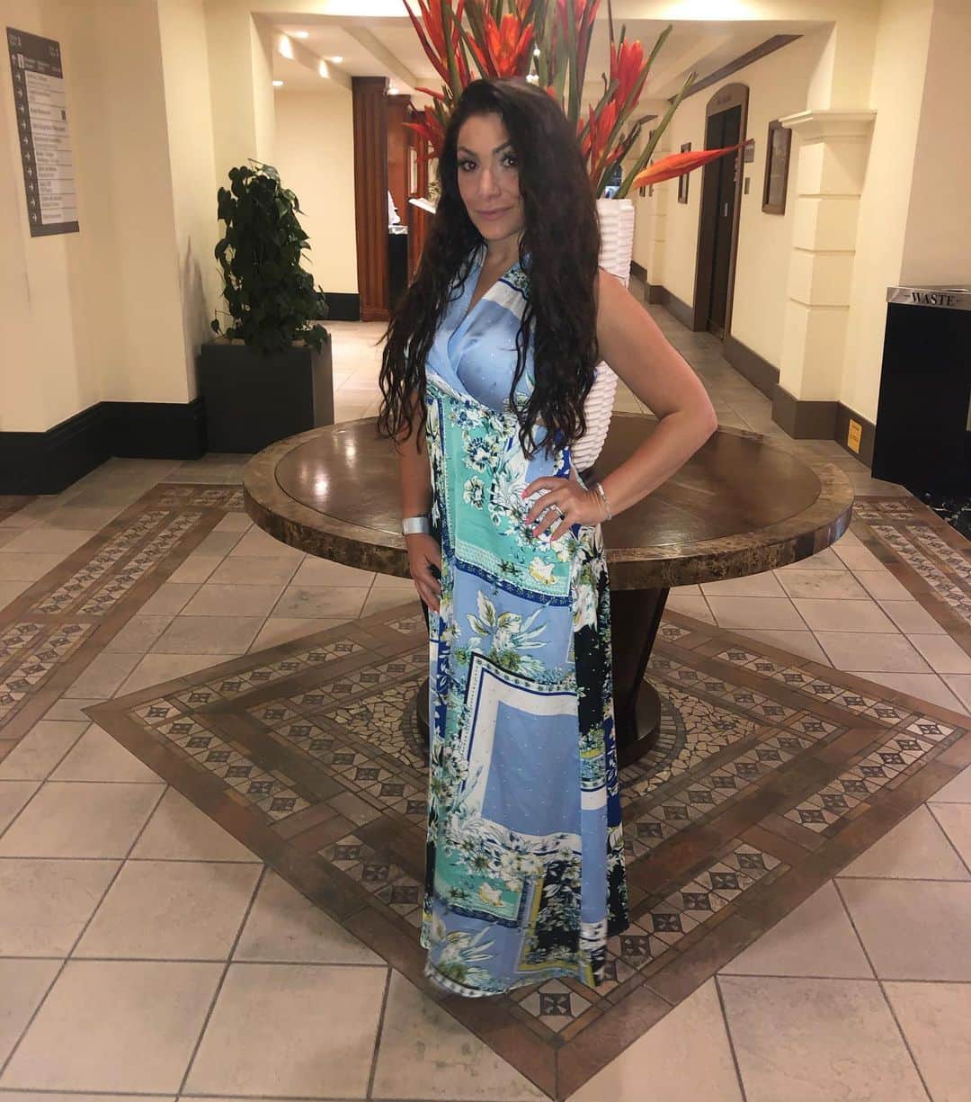 ディーナ・ニコール・コルテーゼのインスタグラム：「Good night ❤️ #Aruba #onehappyisland」