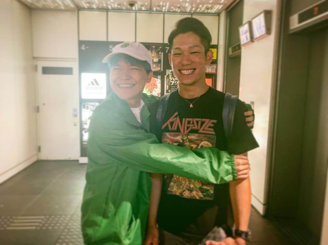 相馬トランジスタのインスタグラム：「昨日は僕が大大大好きなオリックス バファローズの西浦颯大選手とご飯に行きました！！ 生まれて初めてプロ野球選手とご飯に行って、いろんな話をして、マジでここ数年で1番楽しかったです。幸せすぎる…オリックス最高！！ 西浦選手、本当にありがとうございました。さらなるご活躍をお祈りしています！！ 俺ももっと頑張ろう。  #オリックスバファローズ  #プロ野球 #西浦颯大」
