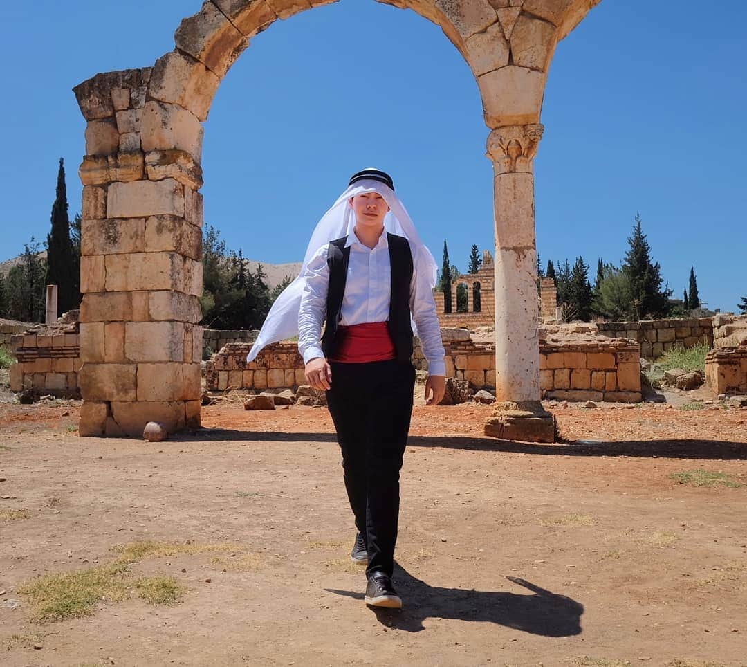 アイス・サランユーのインスタグラム：「Lebanese traditional dress อยากไปท่องเที่ยว แล้ว  อยากไปท่องเที่ยว แล้วว อยากไปท่องเที่ยว แล้ววว อดใจทำงานอีกนิด!! วันนี้ ไป ทำงานที่เรารัก ก๊อนน  Sing a song #งานเลี้ยงภายในไว้ใจผม  #ลงภาพเก่าวนไป #Lebanon #icesarunyuaroundtheworld」