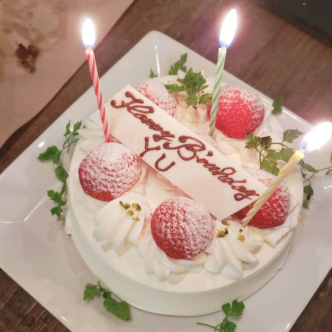 山田優さんのインスタグラム写真 - (山田優Instagram)「誕生日は過ぎましたが 美味しいケーキをいっぱい 食べたので、のっけていきます。w  皆ありがとう😆💕✨」7月13日 11時28分 - yu_yamada_