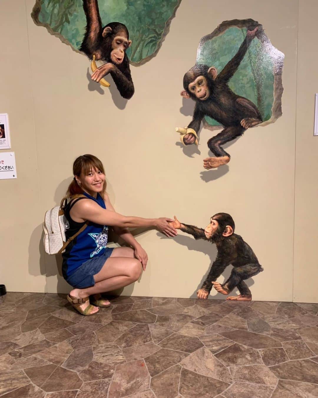 のインスタグラム：「本日！！！ 水道橋プロレスショップ【チャンピオン】で朱里自主興行  復帰戦のチケット即売会をします！！！ 19時から20時ちょっと前まで🤩 【即売会で朱里と握手😎】笑っ  #プロレス #自主興行 #復帰 #即売会 #握手」